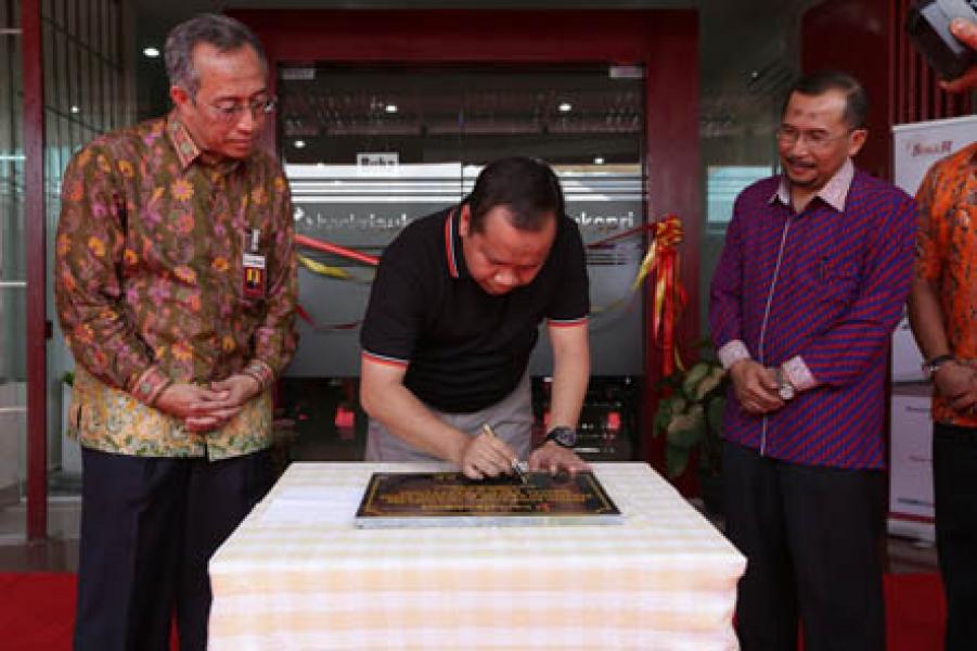 Bupati Meranti Ajak Masyarakat dan PNS Buka Rekening Bank 