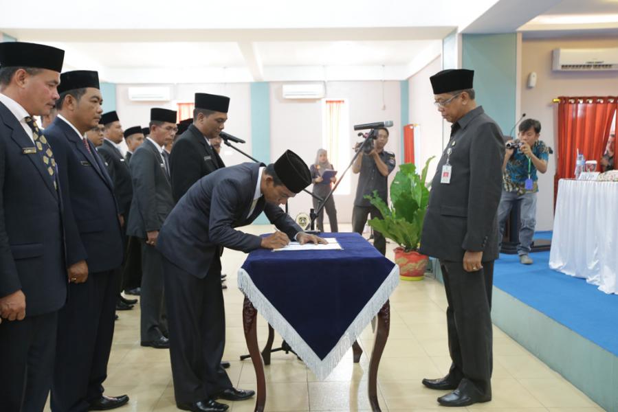 Sekda Lantik Pejabat Struktural Eselon III dan IV