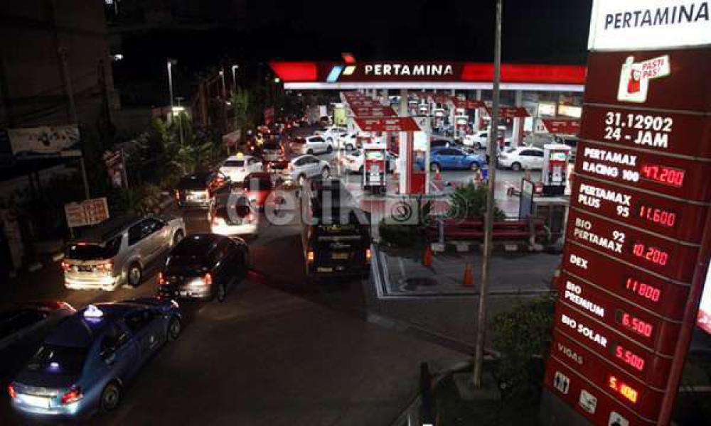 Harga Pertamax Turun Jadi Rp 9.950/Liter