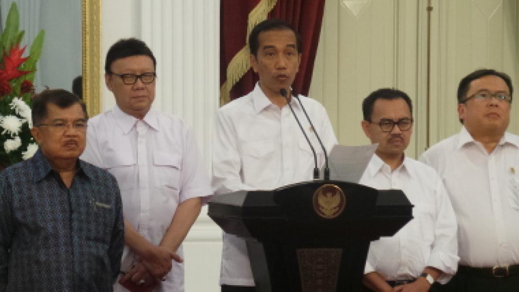 Jokowi Umumkan Kenaikan Harga BBM, Premium Rp 8.500/Liter 