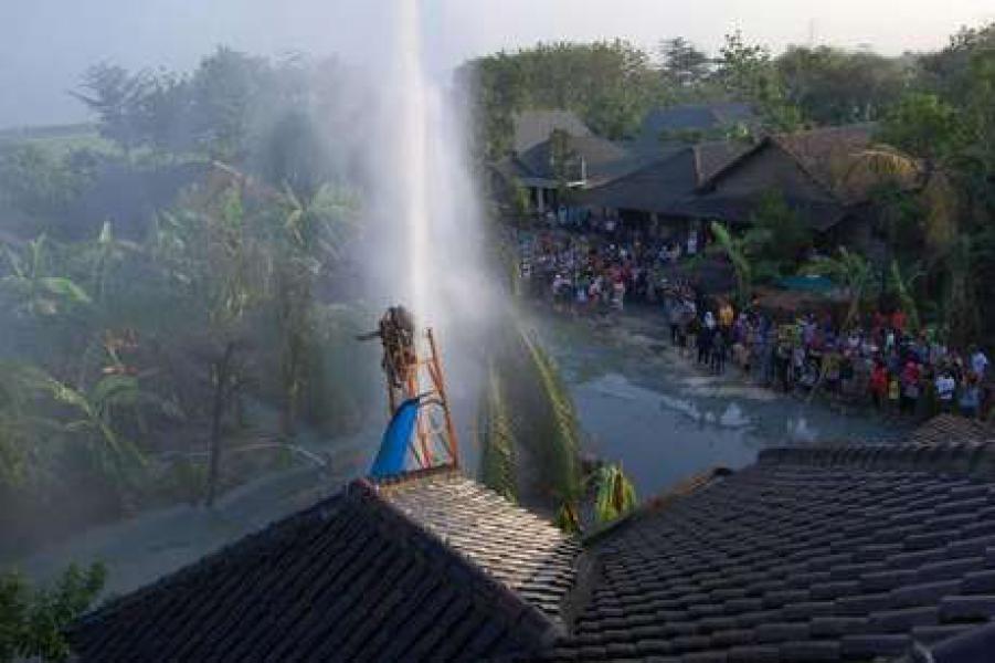 Lumpur Terjang Rumah di Balikpapan Berasal dari Pipa yang Terkena Bor 