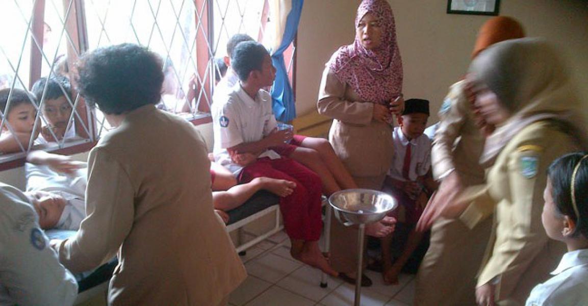 Puluhan Murid SDN 004 Dumai Keracunan Es Payung