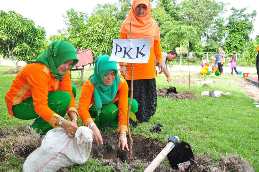 Gerakan Perempuan Tanam Pelihara (GPTP) Tahun 2014