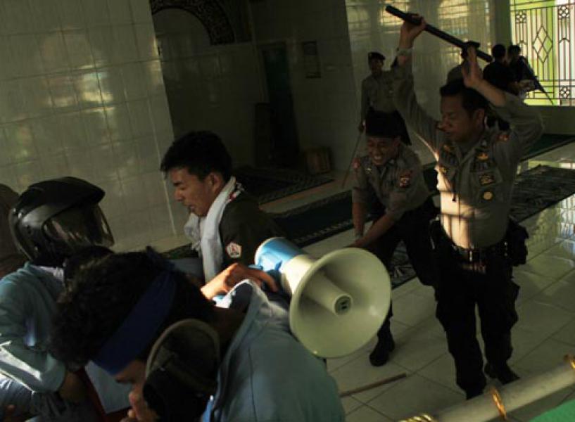 Kapolda Riau Siap Minta Maaf Terbuka Terkait Insiden Musholla RRI