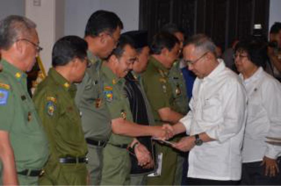 Bupati Bengkalis Hadiri Rakor Penanggulangan Karhutla Menteri LHK di Pekanbaru