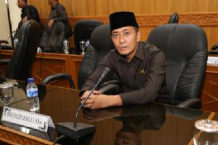 Dewan Minta Tempat Hiburan Karaoke Berbau Maksiat Bengkalis Ditutup 