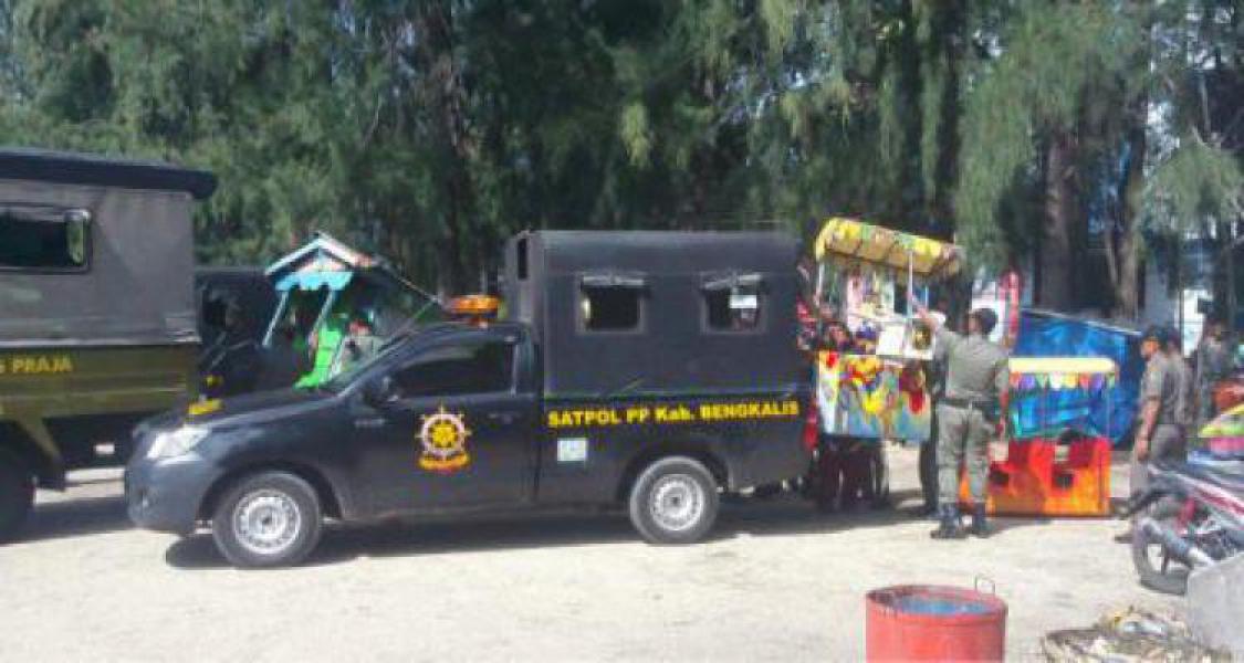 Pemko Dumai Biarkan PKL Duduki Jalan Sudirman