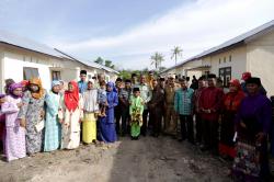 Sekda Resmikan Penggunaan 15 Unit Rumah Mualaf Selat Akar