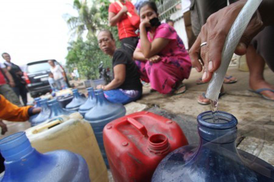 Warga Bengkalis Mulai Kesulitan Mendapatkan Air Bersih 
