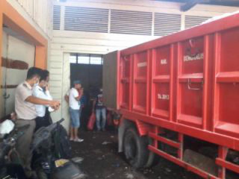 Bawang Merah Ilegal Tangkapan BC Diserahkan Ke Karantina, Besok Di Musnahkan Di TPA 