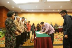 Bupati Meranti Sampaikan Keluhan Masyarakat ke Wamenkeu