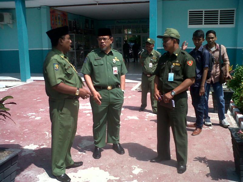 Sekda Bengkalis Tinjau Pelaksanaan Hari Pertama UN 