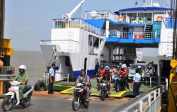 Setiap Hari Empat Armada Roro Layani Penyeberangan 