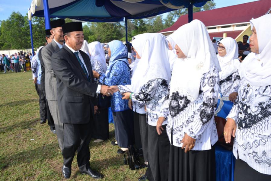 Herliyan Pimpin Upacara Hardiknas Di Duri