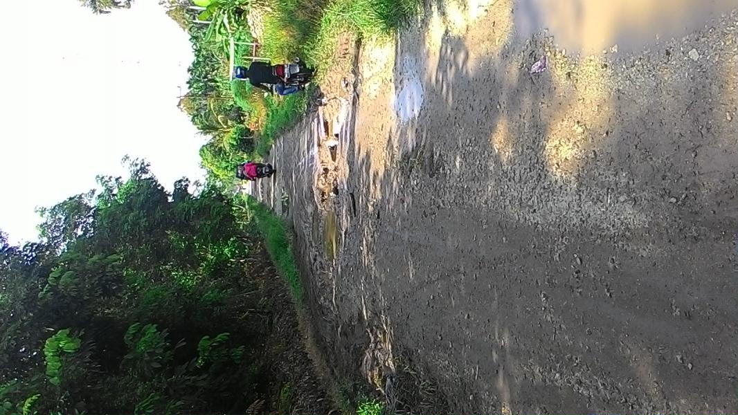 Kondisi Jalan Mentayan Rusak Parah
