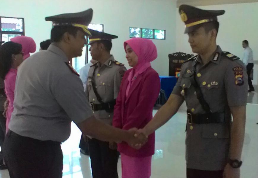 Wakapolres dan Kasat Binmas Polres Bengkalis di Sertijab