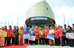 9 Pasutri Bengkalis Terima Penghargaan KB Lestari