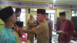 69 Anak Yatim Kelurahan Rimbaskampung Terima Santunan 