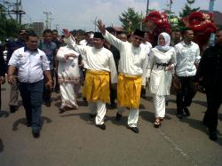 Amril Mukminin- Muhammad Resmi Daftarkan Diri Ke KPU Bengkalis 