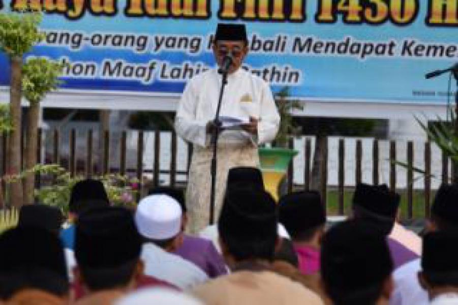 Di Hadapan Seribuan Jama'ah, Herliyan Sampaikan Makna Idul Fitri 