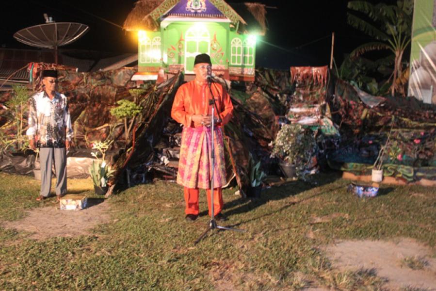 Ketua Kadin Resmi Buka Kegiatan Api Colok Desa Kuala Alam 