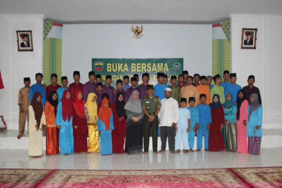 Komandan Kodim 0303/Bengkalis Berbuka Puasa Bersama Dengan Prajurit, Keluarga dan Anak Yatim Piatu 