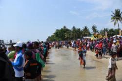 Libur Lebaran, 5.000 Wisatawan Kunjungi Pantai Teluk Rhu Bengkalis 