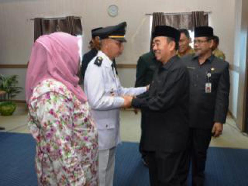 Setelah Penantian Panjang, Kades Pinggir Akhirnya Dilantik 