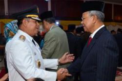 Ahmad Syah Sambangi Rumah Mantan Bupati Bengkalis 