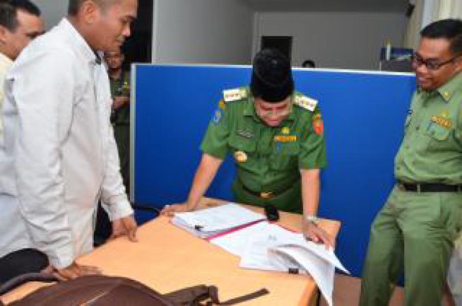 Ahmad Syah Sidak Dikantor PU Bengkalis, Kadis dan Sekretaris Tak Ngantor?