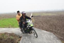 Mohon Bantuannya, Pak! Bagaimana Lahan Sawah Petani Disini Diairi Sistem Pengairan Irigasi 