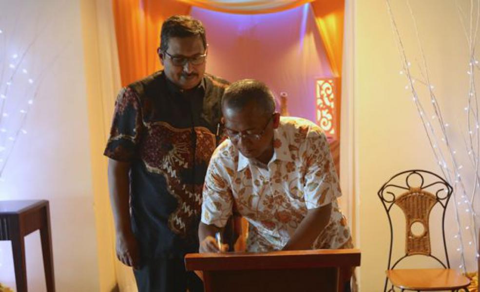 Pj Bupati dan Dirjen Kominfo Teken MoU, Tanah Merah dan Bokor Jadi Desa Broadband