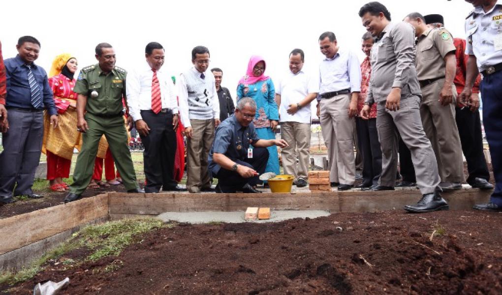 Pj. Bupati Letakan Batu Pertama Pembangunan Kampus STKIP Meranti