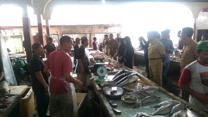 Wabup Sidak Pasar, Pedagang di Meranti mengeluh Pembeli Sepi