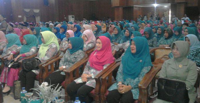 Hadiri KB Kes, Hj Syamsiar Ajak Kader PKK Meranti Menggalakkan Dasa Wisma