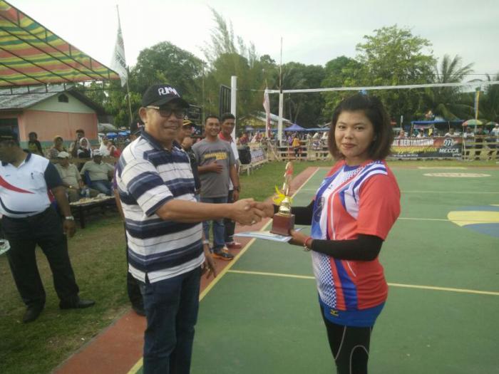 Plt. Sekda Tutup Turnamen Volly Ball Bantar Cup 2