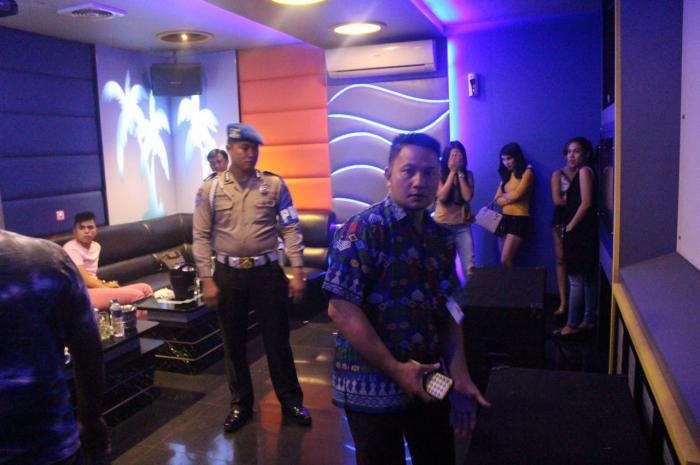 Dit Res Narkoba Polda Riau Rajia Gabungan Tempat Hiburan Malam