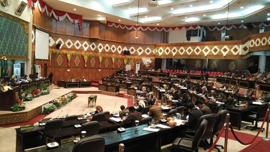 APBD Riau 2017 Disahkan Rp 10,4 triliun