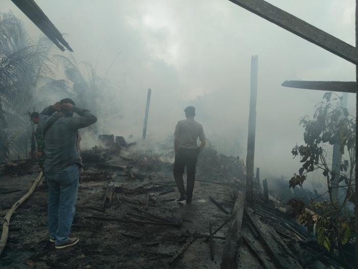 Berikut Kronologis Pembakaran Gudang dan Kapal Nelayan Bantan Air oleh Warga Muntai