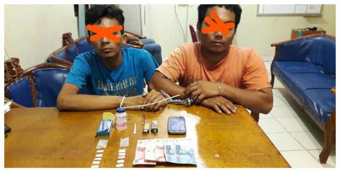 Lagi Asyik Hisap Sabu, Dua Pria Diduga Pengedar Ditangkap Polisi 