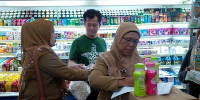Hati-hati, Banyak Makanan Kedaluwarsa di Supermarket Ini di Mall Pekanbaru