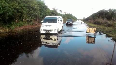 Jalan Lintas Pakning -Dumai Banjir