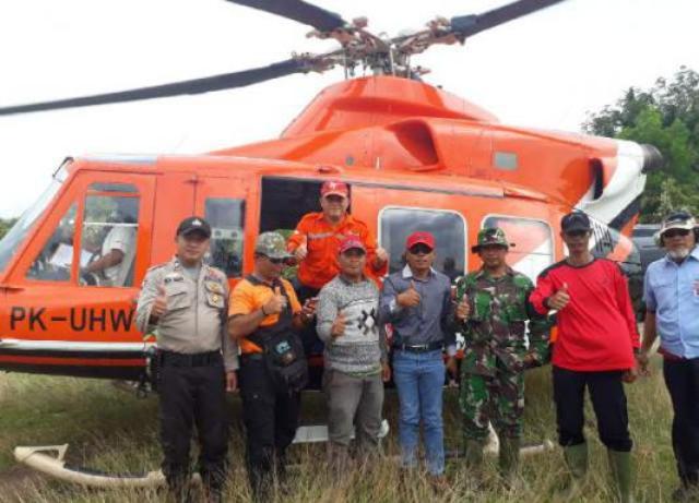 Bersama TNI dan Polri, Kades Batang Duku Pantau Antisipasi Karhutka Lewat Udara