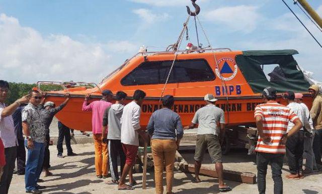 Wow.. Kapal Cepat Bantuan BNPB Pusat Tiba di Rohil