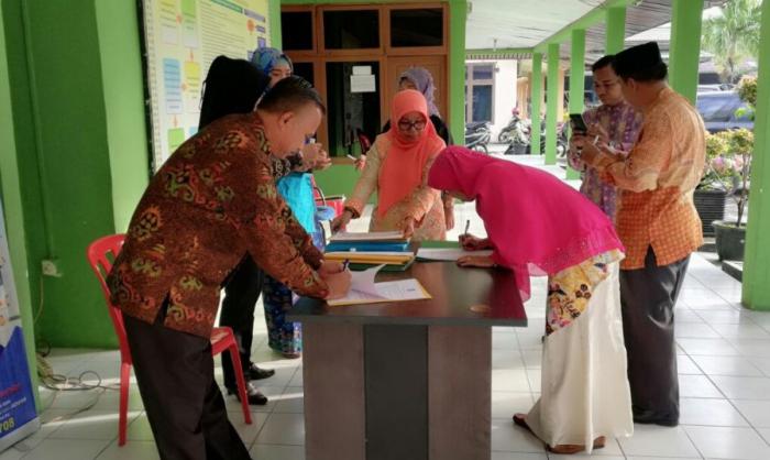 Menindak Lanjuti Himbauan Bupati, DPMD Bengkalis Tandatangani Fakta Integritas