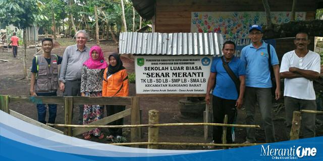 Wow, SLB Sekar Meranti Dikunjungi Bule asal London