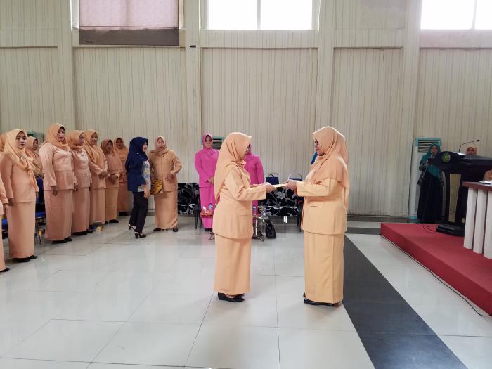 Dikukuhkan, DWP Meranti Diminta Berperan Aktif Sesuai Visi-Misi