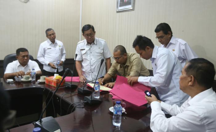 Pejabat di Meranti Teken Pakta Integritas Sepakat Bebas Korupsi
