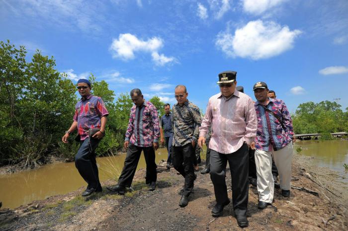 Gesa Pembangunan dimulai dari Desa, Bupati Irwan Tinjau Proyek Pembangunan Infrastruktur di 3 Kecamatan