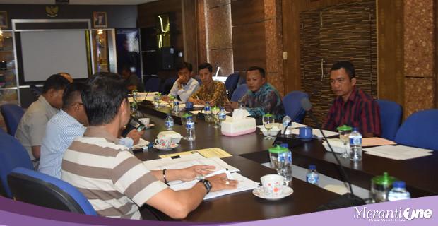 Rapat Bersama Pihak Terkait, Pansus IUJK DPRD Meranti Bahas Soal Ranperda Izin Usaha Jasa Konstruksi